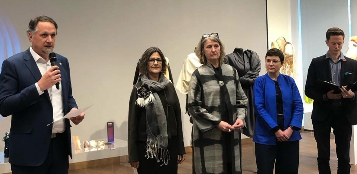 Moholy-Nagy Üniversitesi Sanat ve Tasarım Bölümü &
Marmara Üniversitesi GSF Geleneksel Türk Sanatları Bölümü,
Uluslararası Araştırma ve Eğitim Programı
 "Future Traditions_2.0  l  Gelecek 